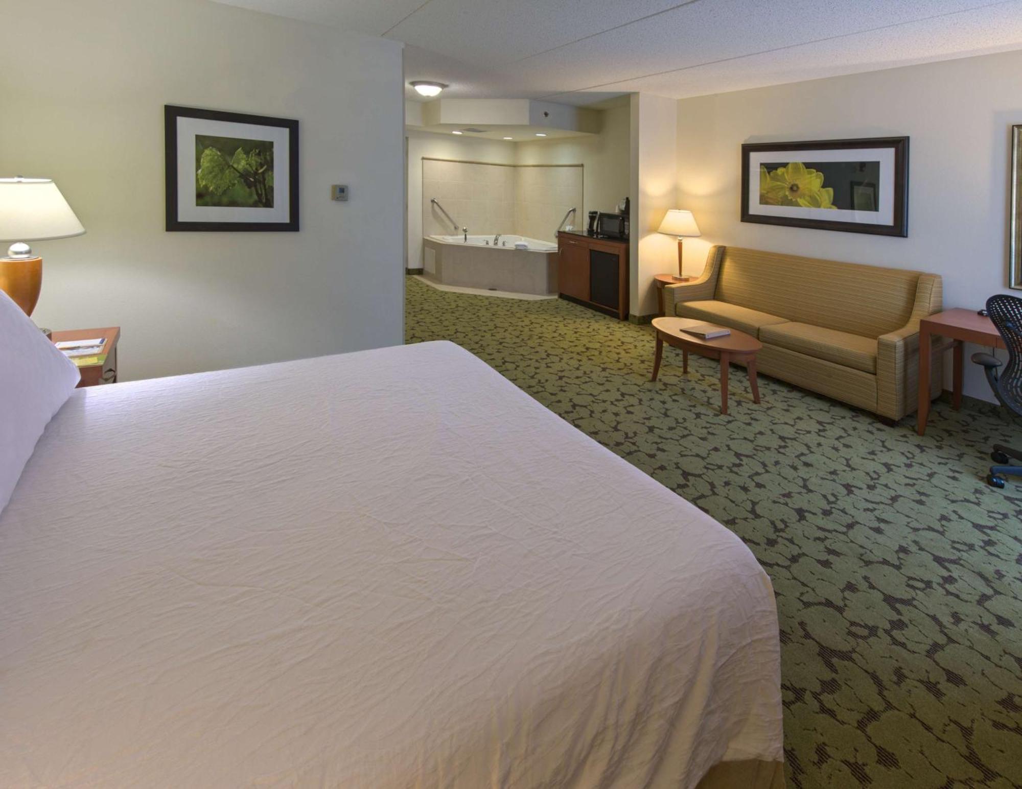 Hilton Garden Inn Tallahassee Central Экстерьер фото