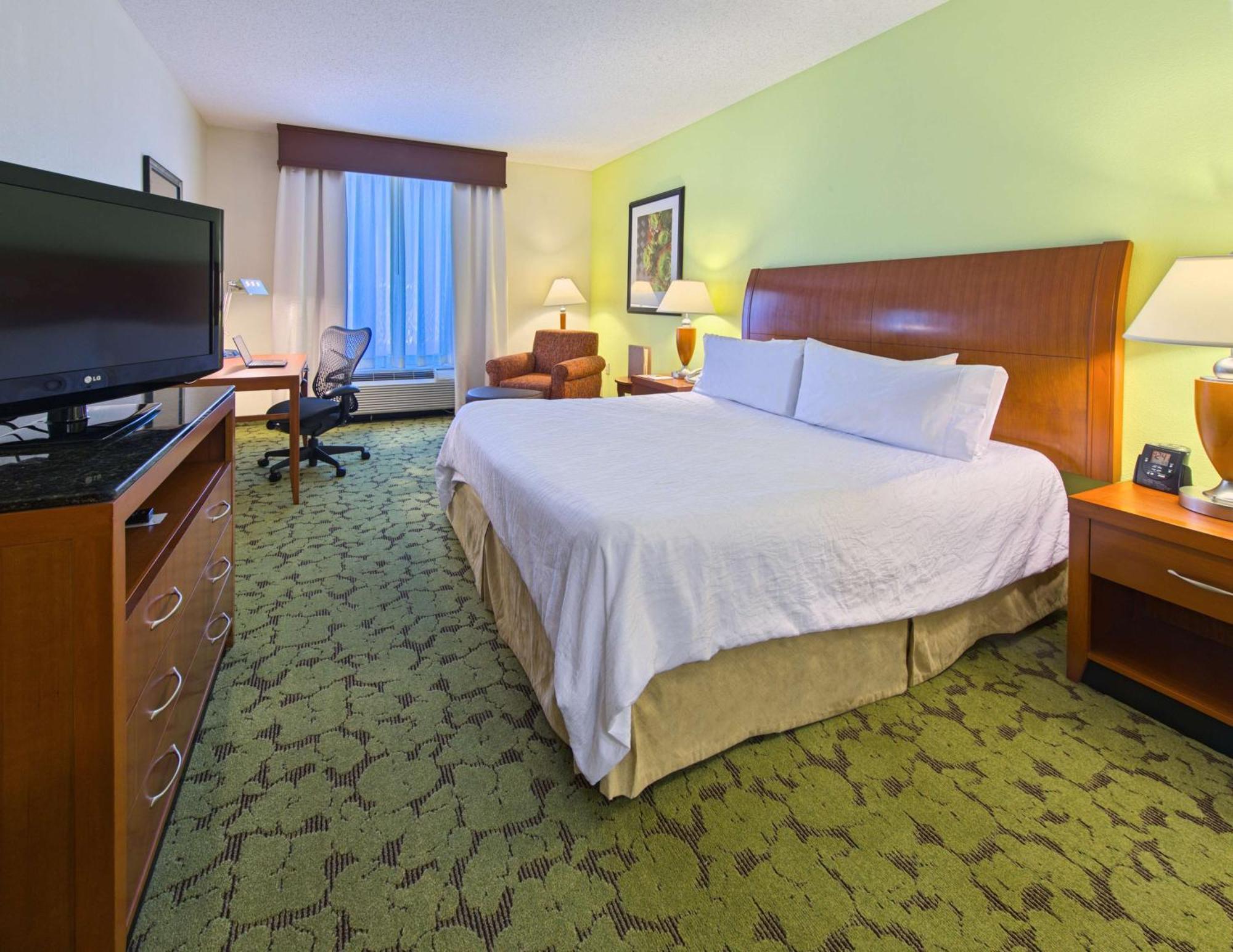 Hilton Garden Inn Tallahassee Central Экстерьер фото