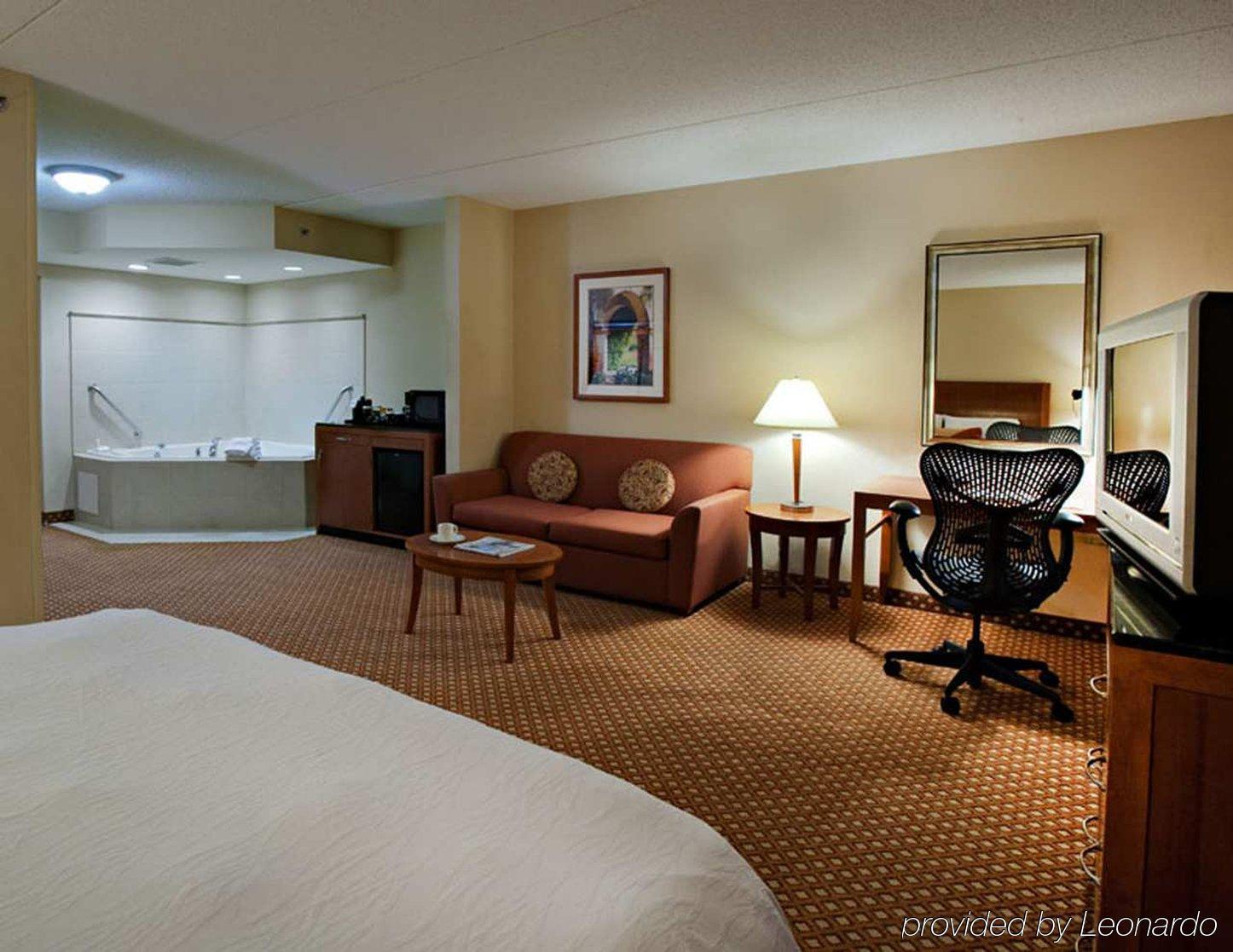 Hilton Garden Inn Tallahassee Central Номер фото