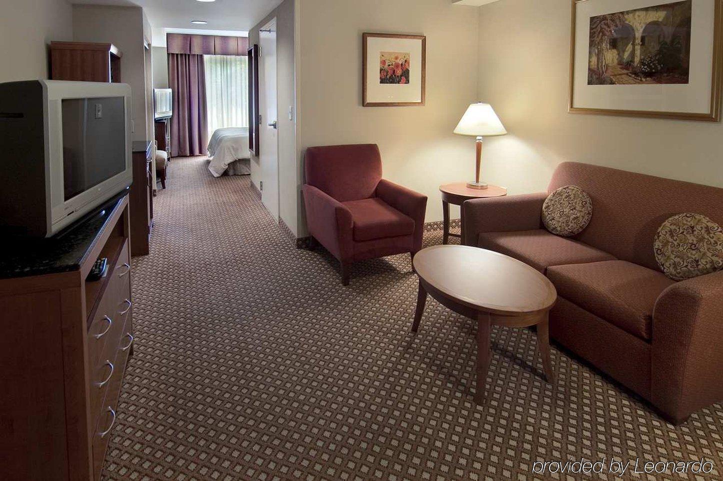 Hilton Garden Inn Tallahassee Central Номер фото